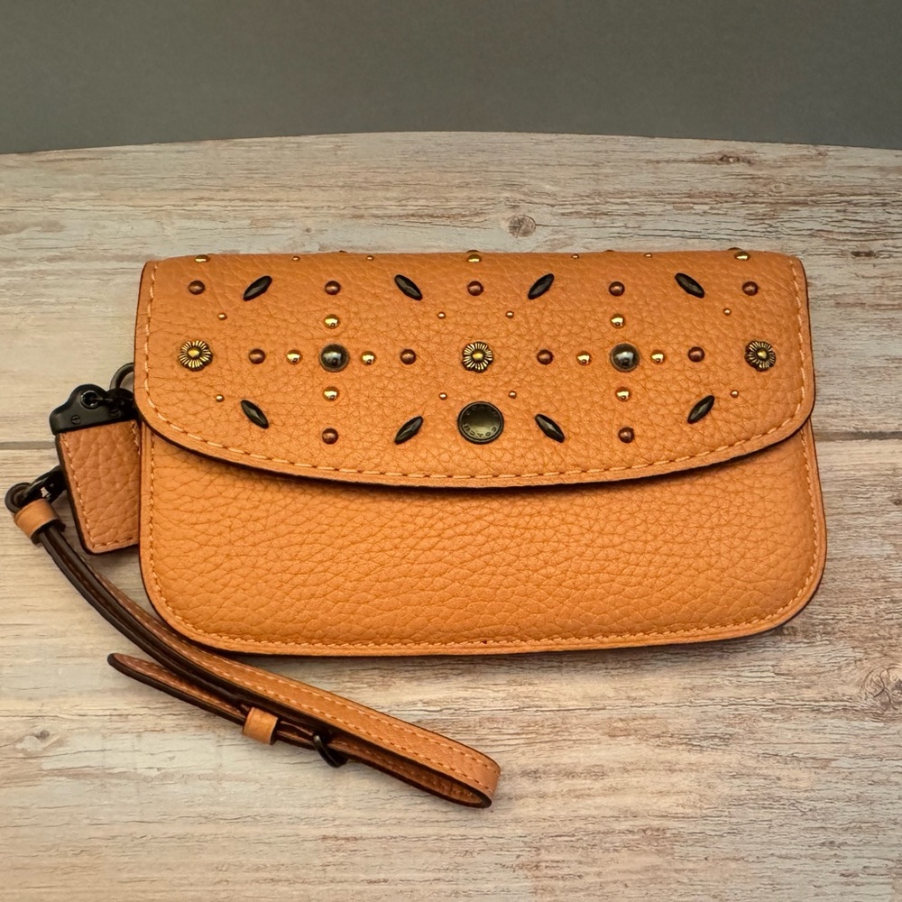 ❌❌Sold❌❌ Coach 1941 Glovetanned Leather Wristlet